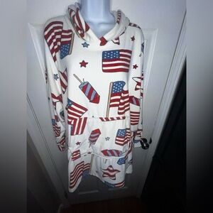 NWT Marlo Lorenz Throwzy Ultra Soft Wearable Poncho Coverup O/S Americana 4th